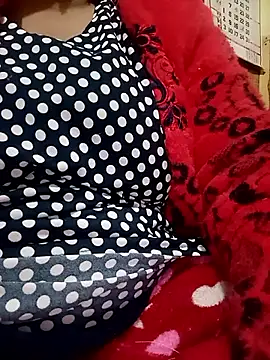 Snapshot of angry_couplez chatting on 01/13/26, 01:49 angry couplez online show from 01/13/26, 01:49