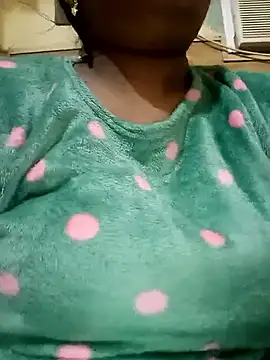 Snapshot of angry_couplez chatting on 01/15/26, 04:22 angry couplez online show from 01/15/26, 04:22