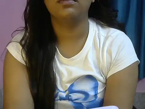 Snapshot of Queenxxx98 chatting on 10/15/25, 07:14 Queenxxx98 online show from 10/15/25, 07:14