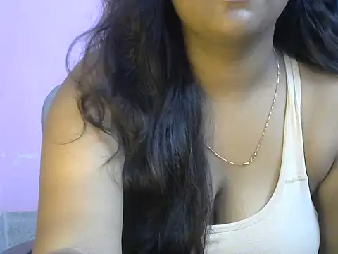 Queenxxx98 online show from 05/24/26, 07:41