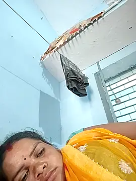 Snapshot of Rashi_cut chatting on 09/09/25, 11:43 Rashi cut online show from 09/09/25, 11:43
