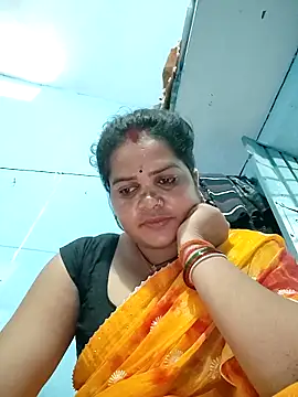Snapshot of Rashi_cut chatting on 09/13/25, 10:37 Rashi cut online show from 09/13/25, 10:37