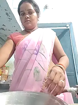 Snapshot of Rashi_cut chatting on 09/21/25, 01:13 Rashi cut online show from 09/21/25, 01:13