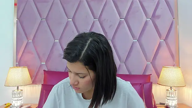 MaskedGirl  online show from 12/05/25, 11:41