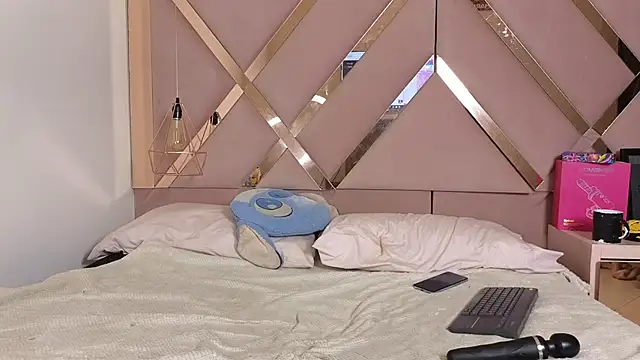 Sophia moo  online show from 02/26/26, 03:49