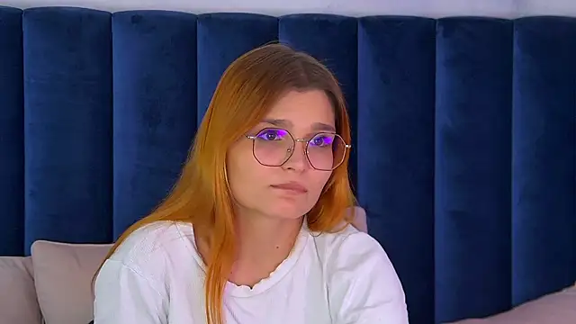 BellaMarebelle online show from 10/17/25, 04:31