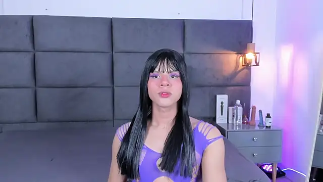 Snapshot of Slenna_Moon chatting on 11/16/25, 03:01 Slenna Moon online show from 11/16/25, 03:01