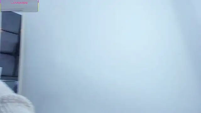 Snapshot of Slenna_Moon chatting on 11/25/25, 02:33 Slenna Moon online show from 11/25/25, 02:33