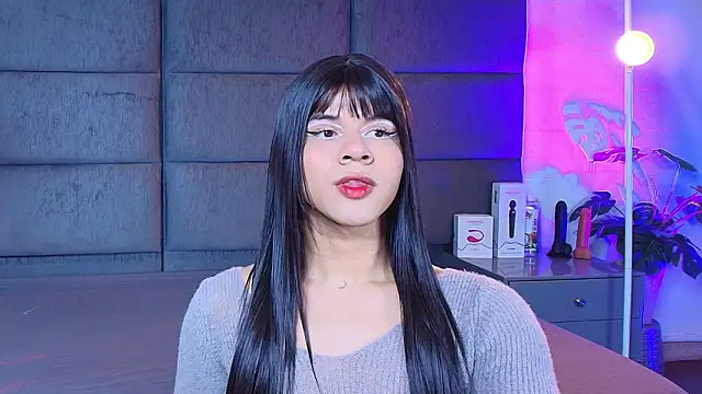 Slenna Moon online show from 03/18/26, 11:30