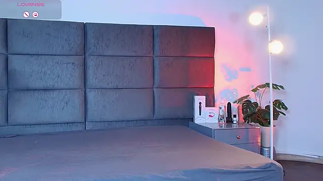 Slenna Moon online show from 03/26/26, 11:32