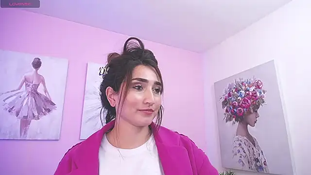 Snapshot of linda_morgan1 chatting on 10/04/25, 12:14 linda morgan1 online show from 10/04/25, 12:14