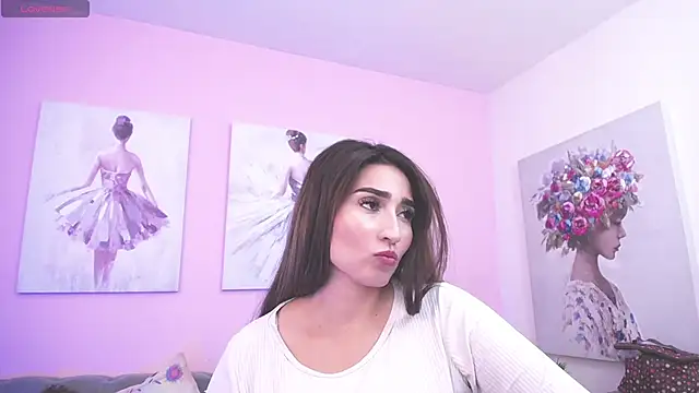 Snapshot of linda_morgan1 chatting on 10/15/25, 12:16 linda morgan1 online show from 10/15/25, 12:16