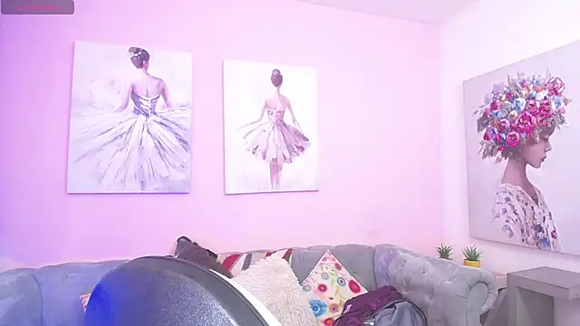 Snapshot of linda_morgan1 chatting on 10/25/25, 12:13 linda morgan1 online show from 10/25/25, 12:13