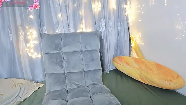 Snapshot of Jade-0906 chatting on 09/17/25, 11:17 Jade-0906 online show from 09/17/25, 11:17