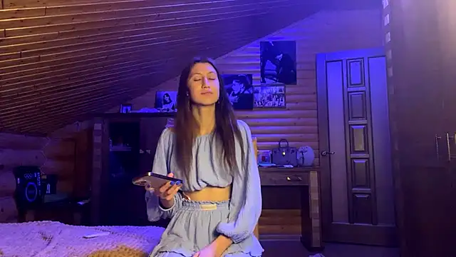 Snapshot of Shyselly chatting on 09/11/25, 04:29 Shyselly online show from 09/11/25, 04:29