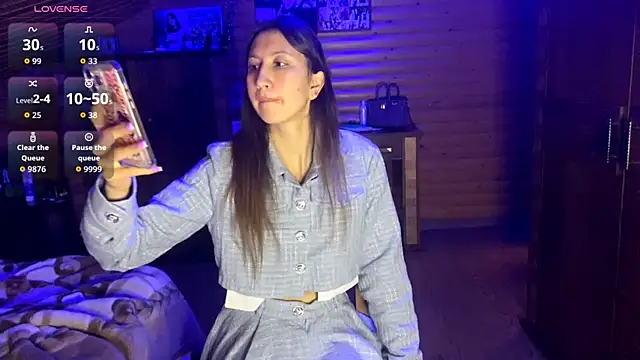 Snapshot of Shyselly chatting on 10/21/25, 05:13 Shyselly online show from 10/21/25, 05:13