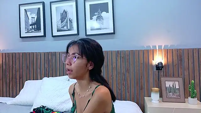 luna roja25 online show from 02/25/26, 02:05