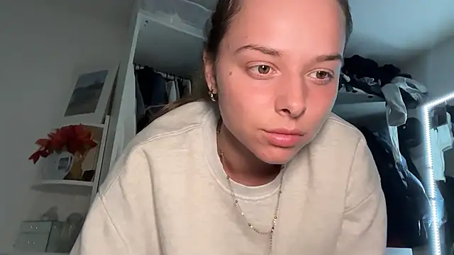 KayleeBella online show from 04/07/26, 08:53