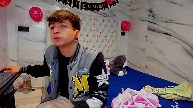 Ari and Storm online show from 03/04/26, 02:12