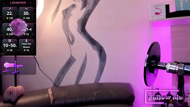 LiamDeep online show from 11/24/25, 08:41