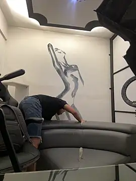 LiamDeep online show from 12/16/25, 08:25