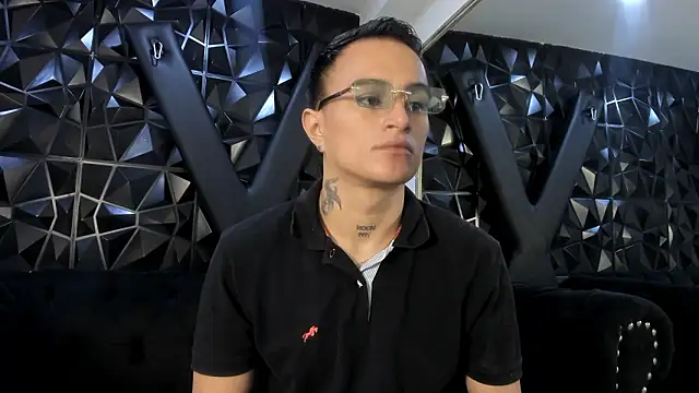 LiamDeep online show from 03/19/26, 08:24