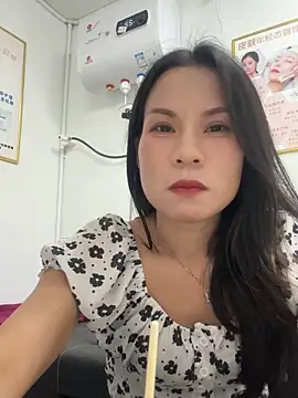 Snapshot of Baby-mmm chatting on 09/13/25, 12:27 Baby-mmm online show from 09/13/25, 12:27