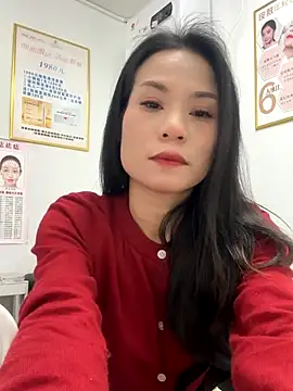 Snapshot of Baby-mmm chatting on 12/22/25, 07:16 Baby-mmm online show from 12/22/25, 07:16