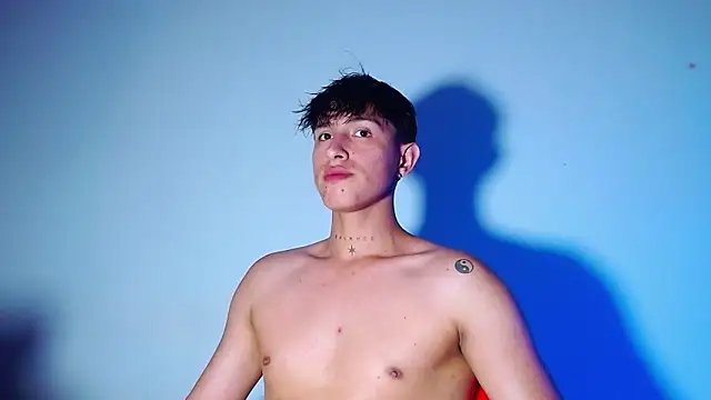 Snapshot of rowanbigboy23 chatting on 02/04/26, 01:11 rowanbigboy23 online show from 02/04/26, 01:11