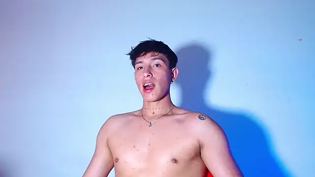 Snapshot of rowanbigboy23 chatting on 02/22/26, 07:34 rowanbigboy23 online show from 02/22/26, 07:34