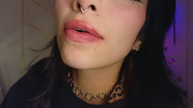 Hollyxx  online show from 11/15/25, 03:59