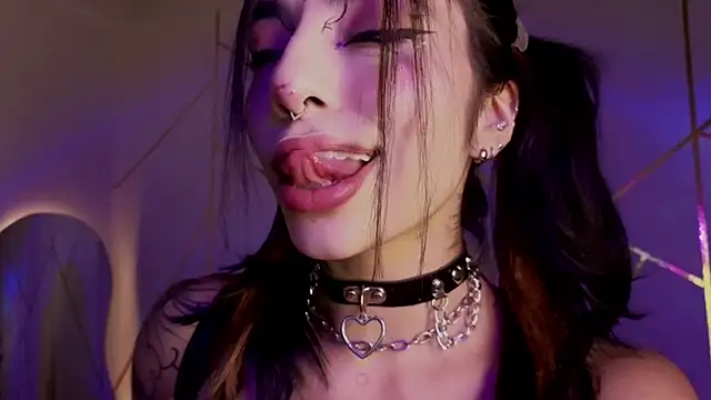 Hollyxx  online show from 02/04/26, 11:31