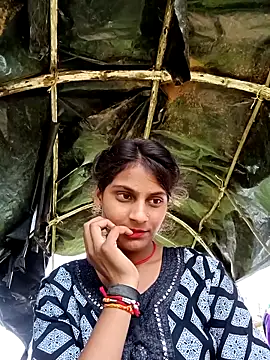 Snapshot of Jyoti_thakurr chatting on 09/11/25, 06:46 Jyoti thakurr online show from 09/11/25, 06:46