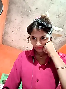 Snapshot of Jyoti_thakurr chatting on 09/18/25, 05:09 Jyoti thakurr online show from 09/18/25, 05:09