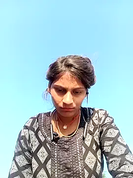 Snapshot of Jyoti_thakurr chatting on 11/08/25, 02:23 Jyoti thakurr online show from 11/08/25, 02:23
