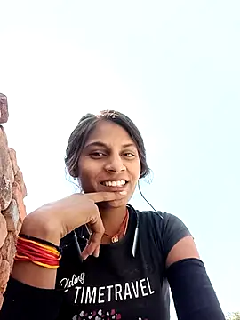 Snapshot of Jyoti_thakurr chatting on 11/13/25, 06:56 Jyoti thakurr online show from 11/13/25, 06:56