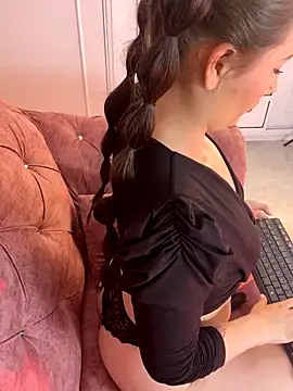 Snapshot of Tegui-sc chatting on 09/19/25, 02:13 Tegui-sc online show from 09/19/25, 02:13