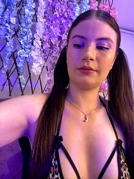 Snapshot of Tegui-sc chatting on 10/03/25, 03:03 Tegui-sc online show from 10/03/25, 03:03