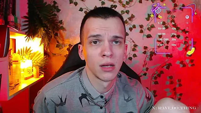 Snapshot of frozen_boy chatting on 09/17/25, 03:35 frozen boy online show from 09/17/25, 03:35