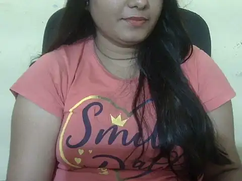 Snapshot of Aanya_Hazel chatting on 11/06/25, 08:54 Aanya Hazel online show from 11/06/25, 08:54