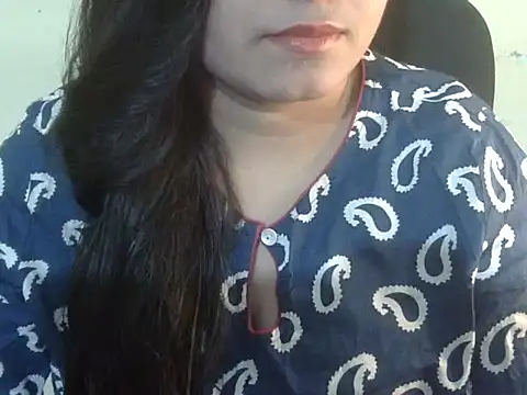 Snapshot of Aanya_Hazel chatting on 11/09/25, 09:35 Aanya Hazel online show from 11/09/25, 09:35