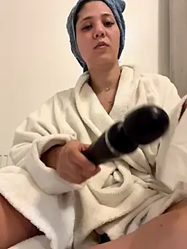 Snapshot of PrincessYYara chatting on 10/05/25, 05:11 PrincessYYara online show from 10/05/25, 05:11