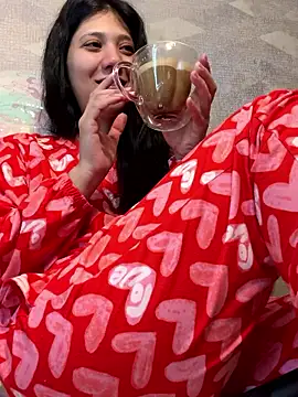 Snapshot of PrincessYYara chatting on 10/08/25, 05:05 PrincessYYara online show from 10/08/25, 05:05