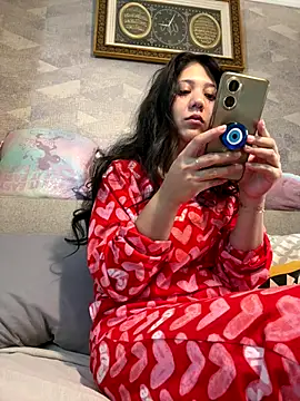 Snapshot of PrincessYYara chatting on 10/11/25, 07:40 PrincessYYara online show from 10/11/25, 07:40