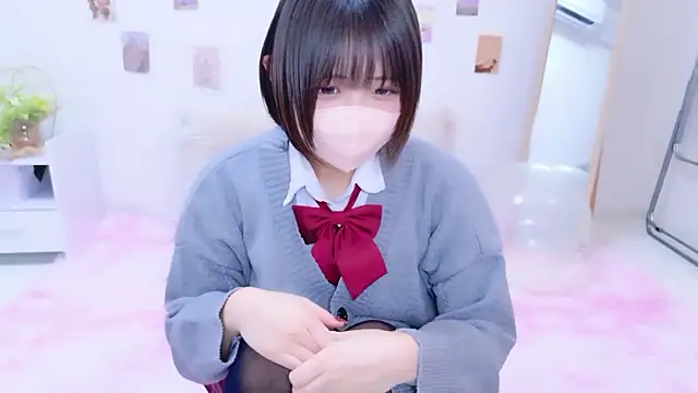 Hinata Sun online show from 12/03/25, 01:31