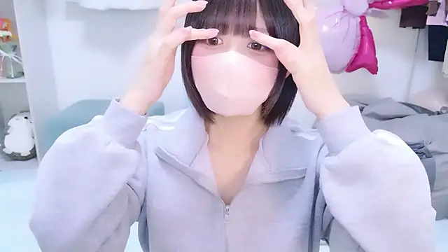 Hinata Sun online show from 04/16/26, 11:07