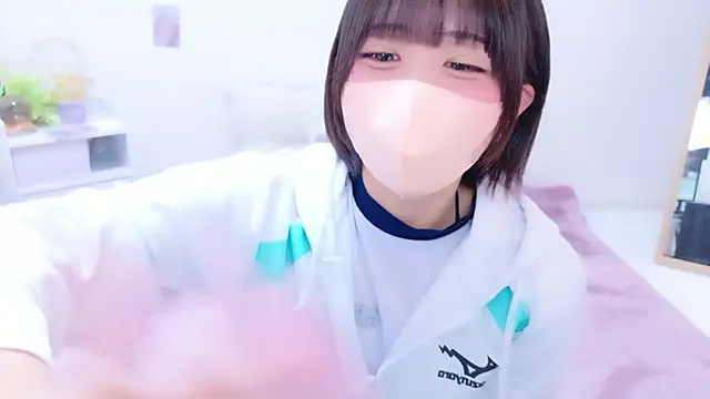 Hinata Sun online show from 05/23/26, 11:03