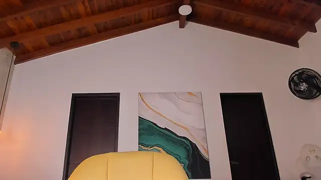 Snapshot of Sofi_Moreno chatting on 10/30/25, 11:55 Sofi Moreno online show from 10/30/25, 11:55