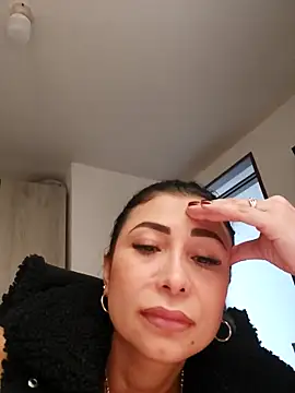 Snapshot of mia_mancinii chatting on 02/18/26, 05:53 mia mancinii online show from 02/18/26, 05:53