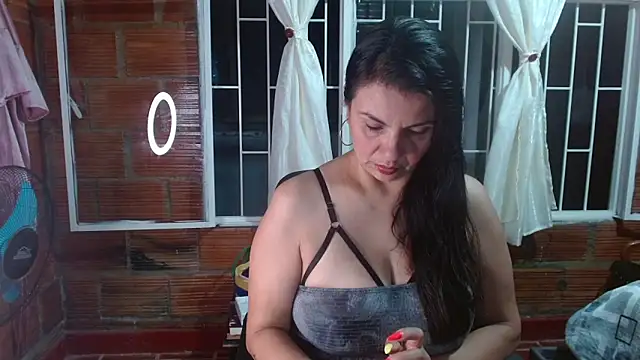 Snapshot of Milf_Fantassyy chatting on 10/04/25, 11:14 Milf Fantassyy online show from 10/04/25, 11:14